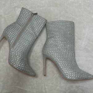 Elditas rhinestone heeled boots grey silver womens size 8.5
